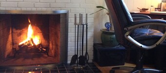 Birmingham, MI, Bungalow to share with a large private, upstairs bedroom.