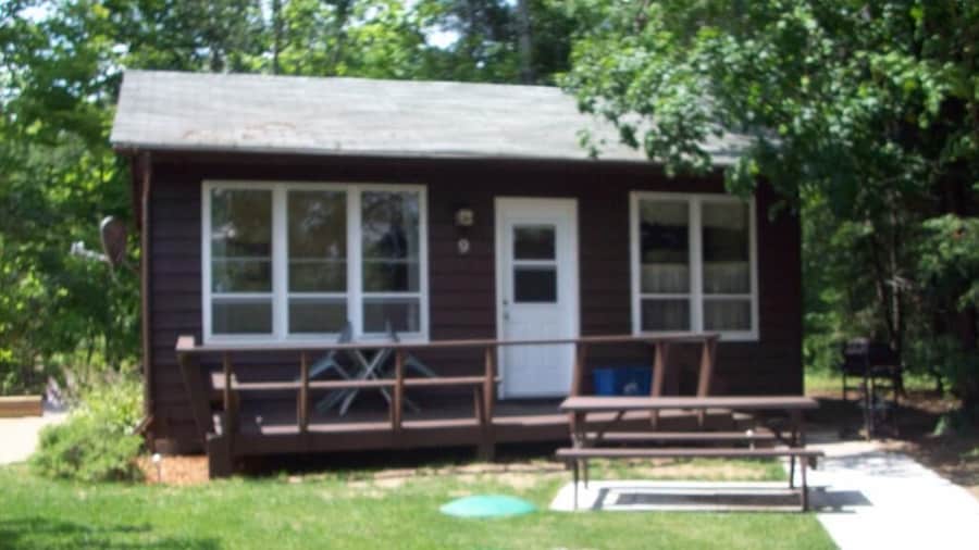 Lakewoods Cottage Resort