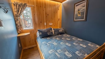 Chaumière majestueuse, vue sur le lac | Décor unique, ameublement unique, système d’insonorisation