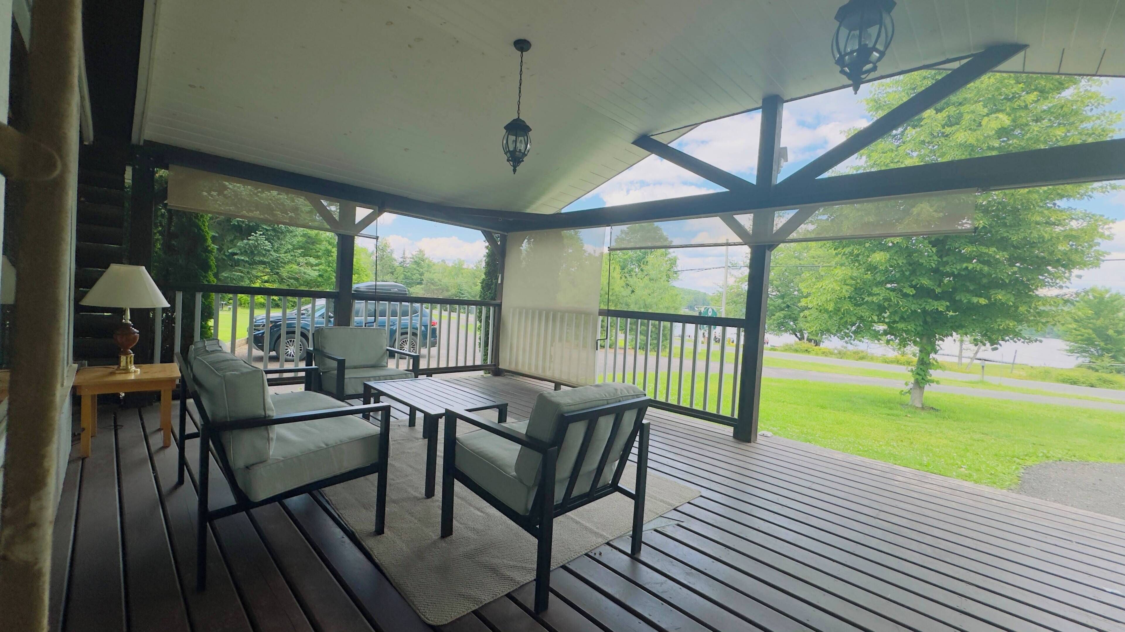 Luxury Cottage, Lake View | Terrace/patio