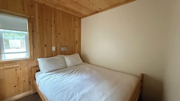 Grand Cottage, Lake View | Individually decorated, individually furnished, soundproofing, free WiFi