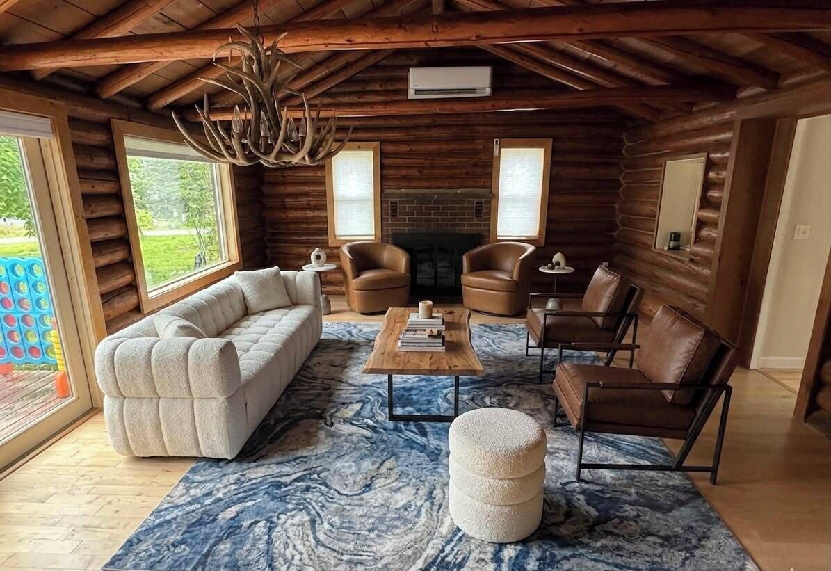 Superior Cottage, Lake View | Living area