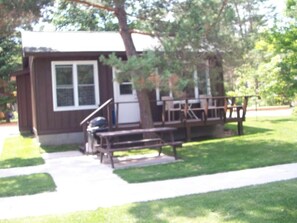 Unclassified image, 3 of 18, button - Lakewoods Cottage Resort (Dwight)