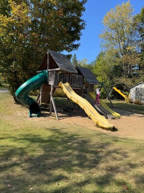 Zona de juegos infantil al aire libre