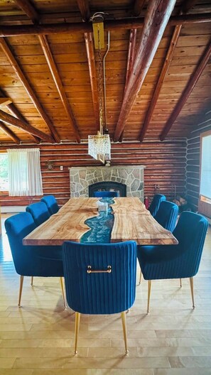 Dining room - Lakewoods Cottage Resort (Dwight)