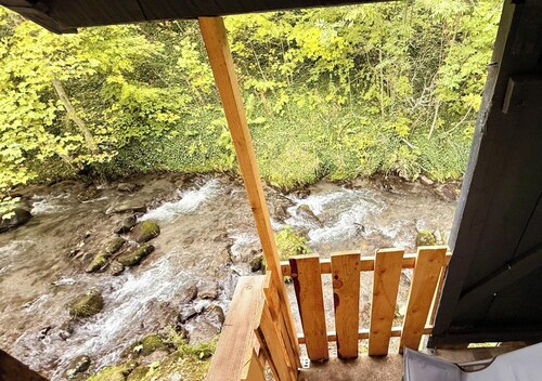 Cabin-style Nook for 2