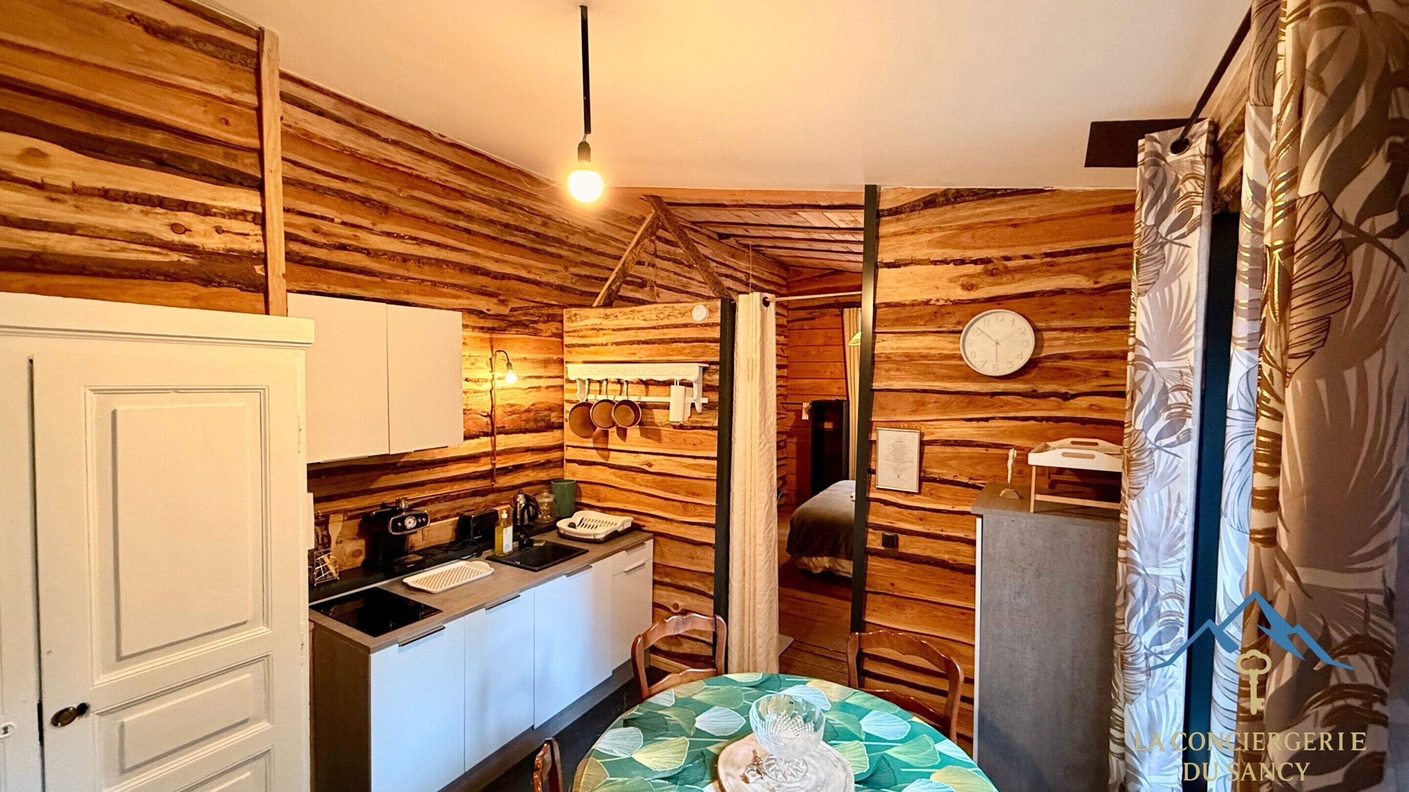 Apartment | Private kitchen | High chair