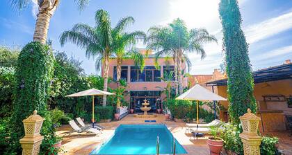 Villa heated pool & breakfast included