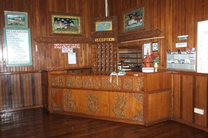 Lobby - Nanda Wunn hotel (Nyaungshwe)