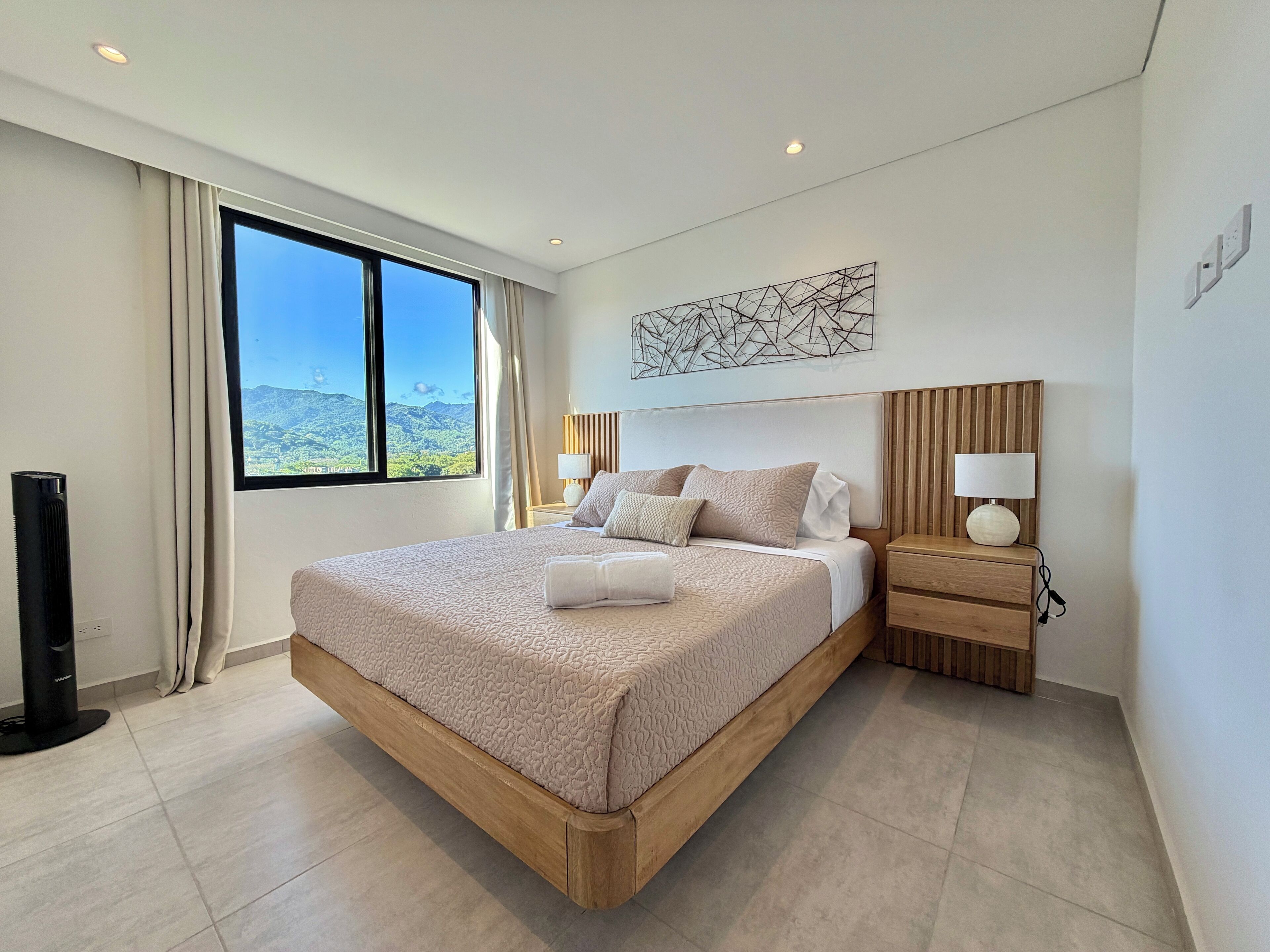 Deluxe Apartment, Hill View