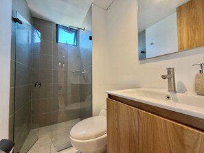 Standard Apartment, Hill View | Bathroom - Villeta Getaway Pool Balcony Relax Vibes (Villeta)