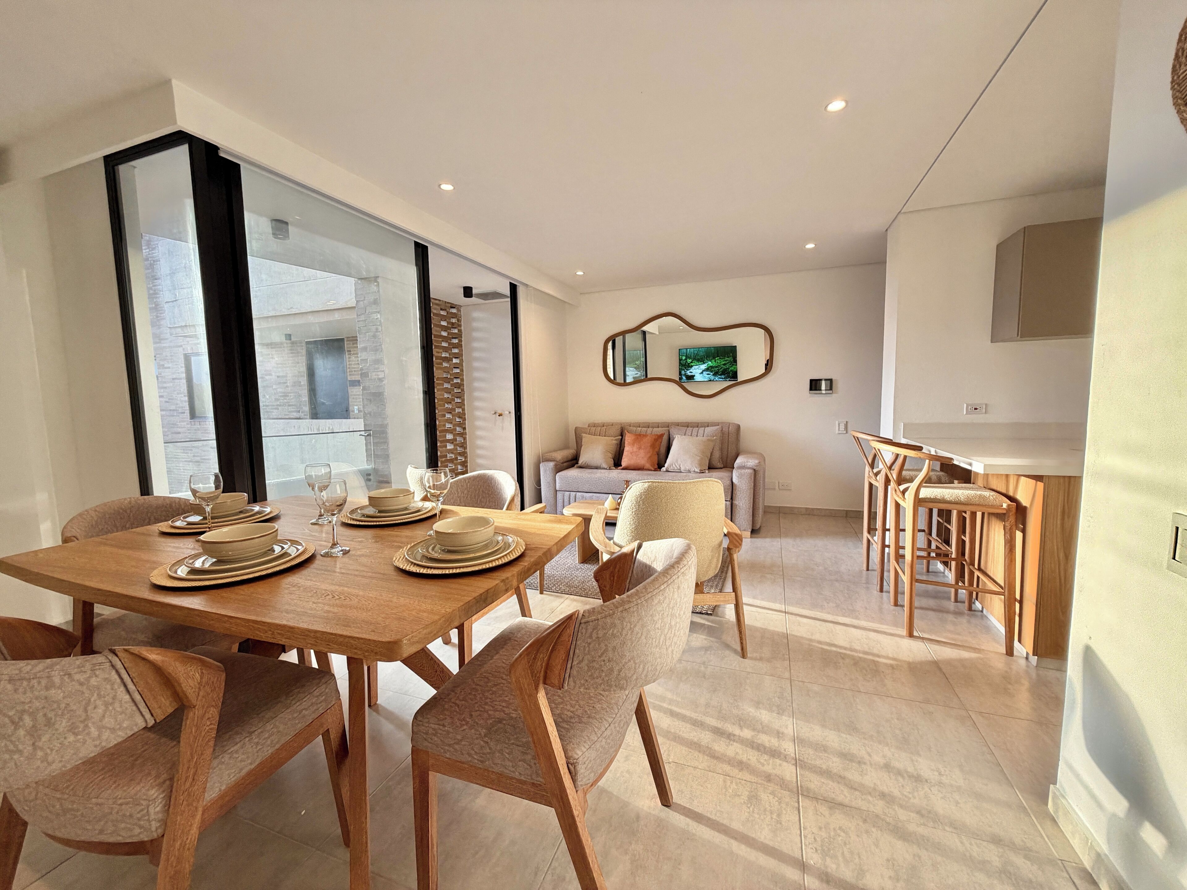 Luxury Apartment, Hill View | Dining room