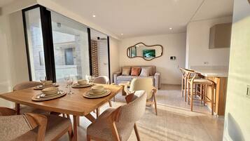 Luxury Apartment, Hill View | Dining room