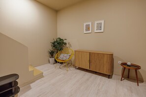 Interior - COLORFUL STUDIO 3 MUNICIPAL POOL by VACATIONY (Oporto)