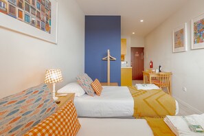 熨斗/熨衫板、免費 Wi-Fi、床單