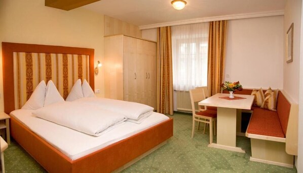 Unclassified image, 1 of 21, button