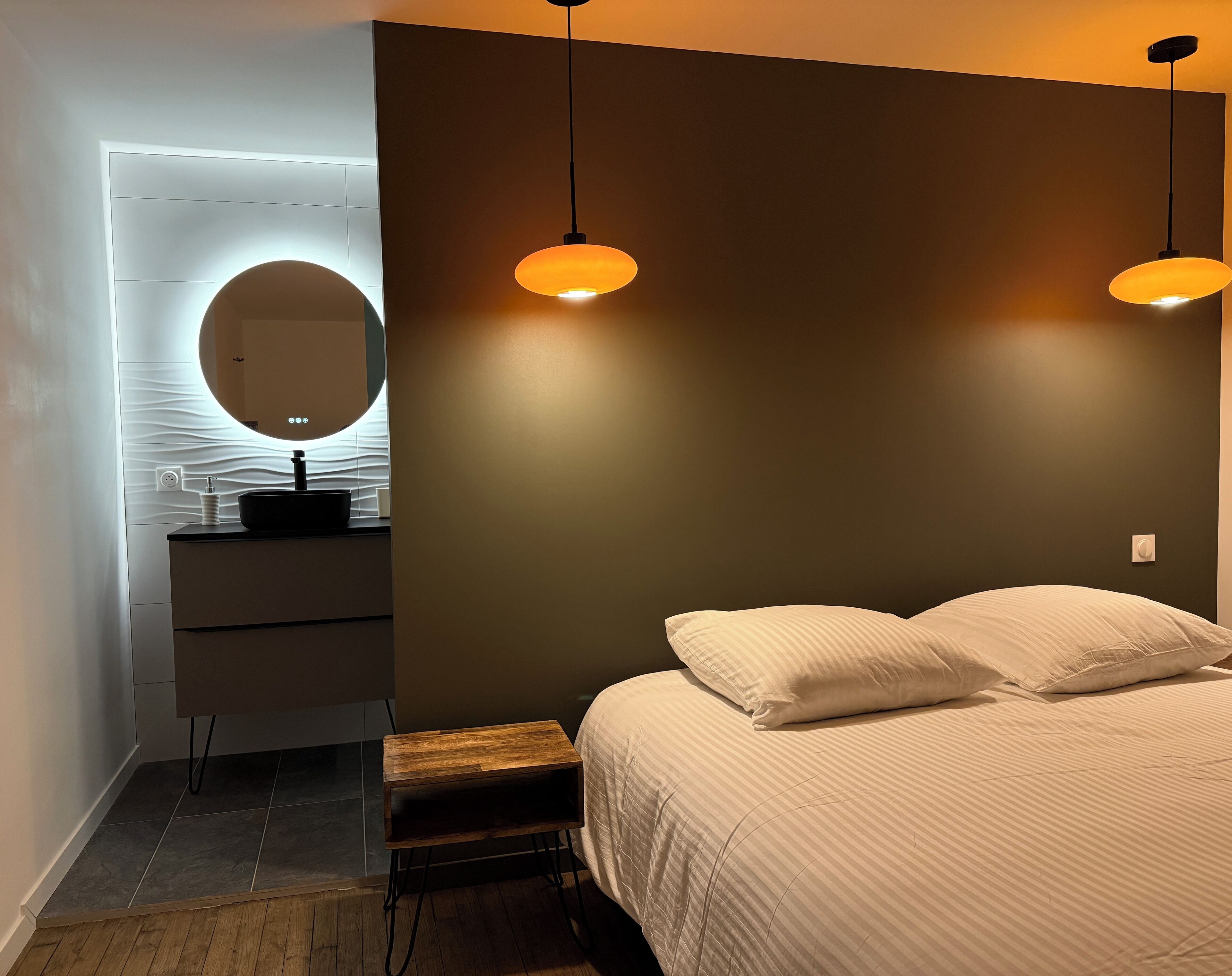 4 chambres, lit parapluie, Wi-Fi gratuit, draps fournis