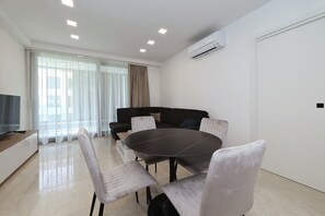Apartment | Dining - Luxe Coastal Romantic Aapartment (Zadar)