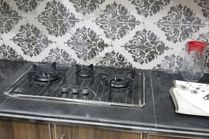 Unclassified image, 5 of 17, button