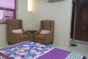 Unclassified image, 3 of 17, button