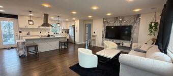 Fully Furnished 3-Bedroom Home with outdoor Deck & Prime Occoquan Location