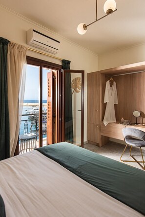 Căn hộ Deluxe, quang cảnh biển | Két bảo mật tại phòng, màn/rèm cản sáng, bàn ủi/dụng cụ ủi quần áo 