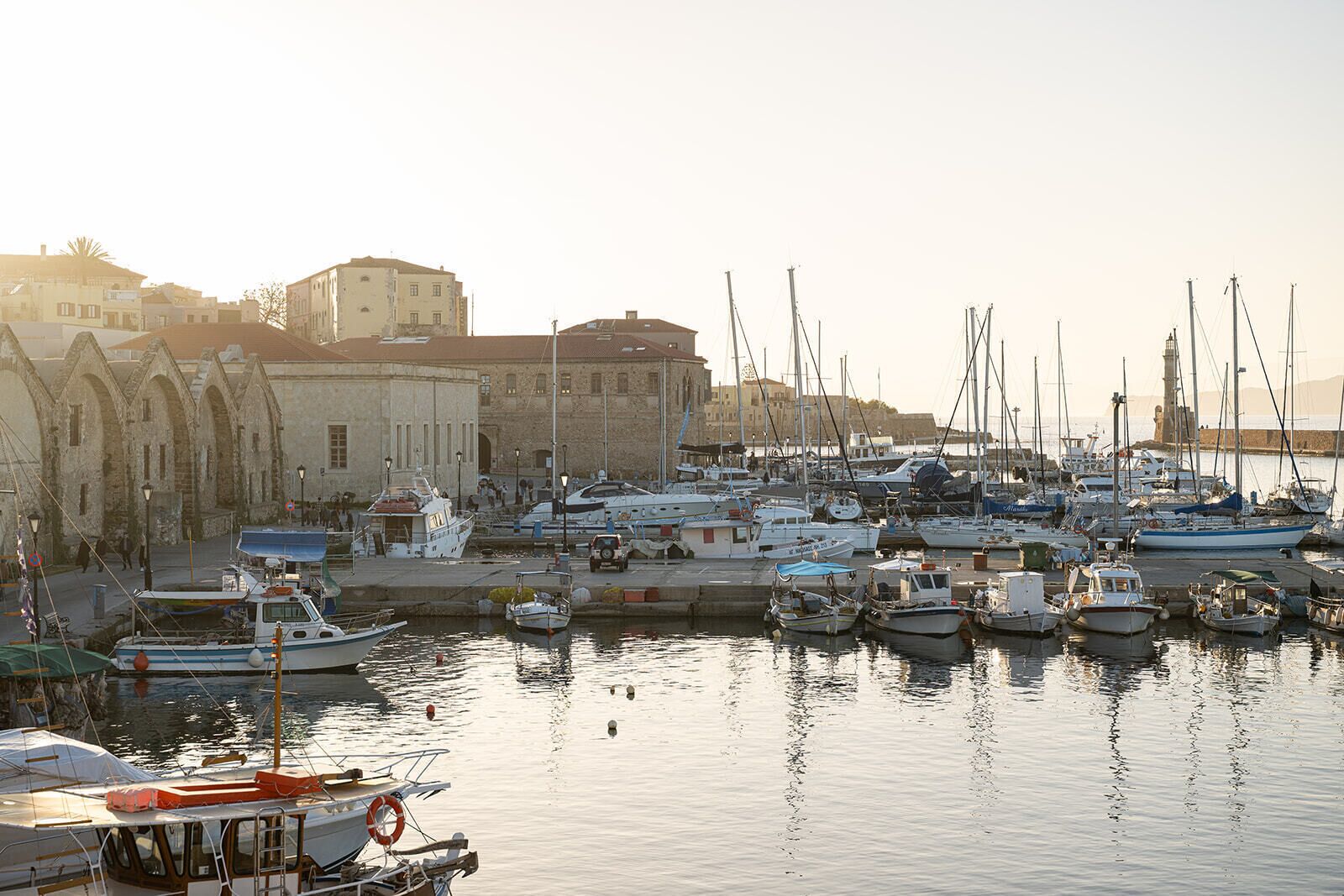 ดีลักซ์อพาร์ทเมนท์, วิวทะเล | ที่จอดเรือ