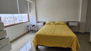 Kamer, 1 slaapkamer, roken, patio | 1 slaapkamer