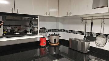 Room, 1 Bedroom, Smoking, Patio | Interior