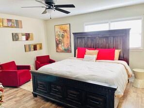 3 bedrooms, iron/ironing board, WiFi, bed sheets