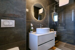 Villa | Bathroom - Villa Orkula With Heated Pool (Sukosan)