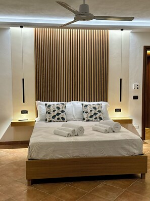 1 bedroom, WiFi, bed sheets - Sunset over Stromboli | Private sea-view patio (Drapia)