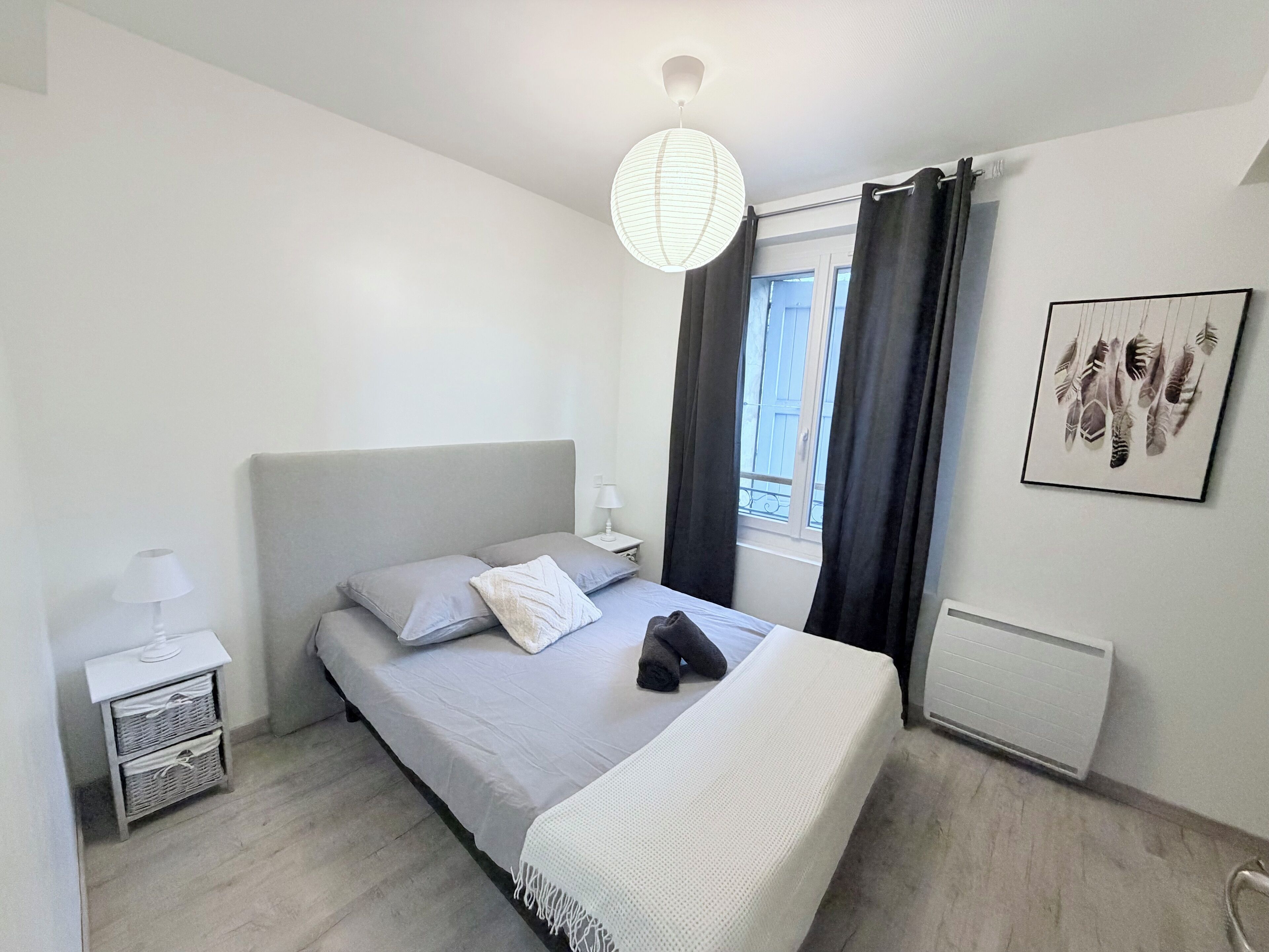 2 quartos, ferros/tábuas de passar roupa, Wi-Fi, roupa de cama