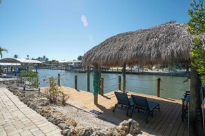 Terrace/patio - Gulf Access Home | Private Dock | Tarpon Fishing (Saint James City)