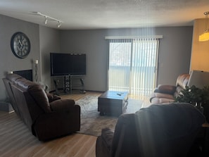 Unclassified image, 4 of 23, button