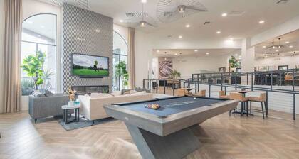 Stylish Getaway | Pool, Spa & Relaxing Balcony