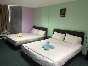 Free WiFi, bed sheets - Hotel O Peneka Inn (Kota Bharu)