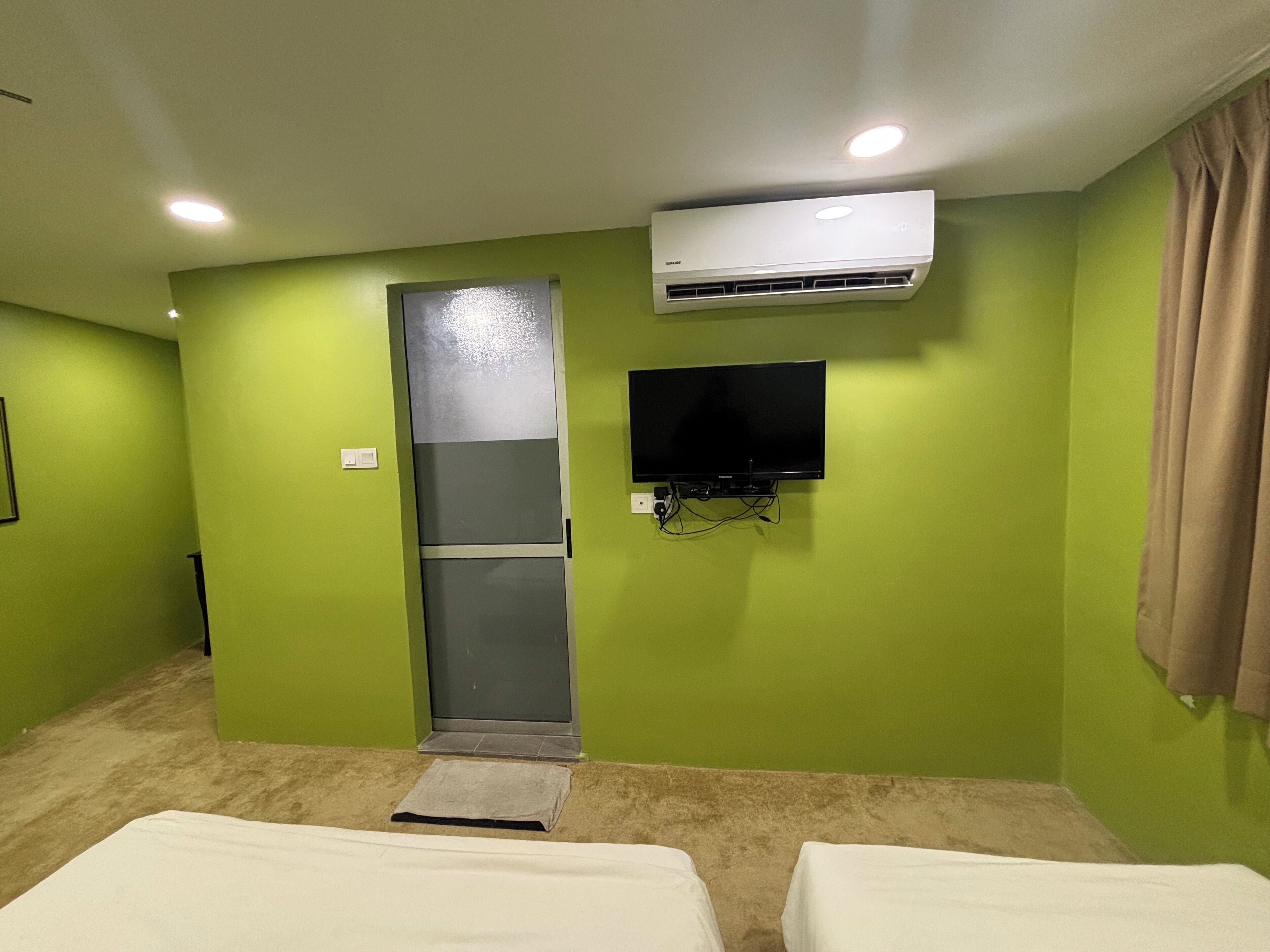 Deluxe Triple Room | Free WiFi, bed sheets