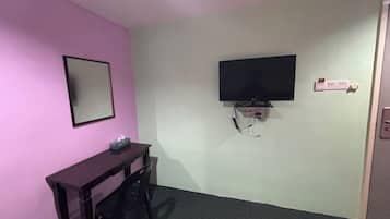 Deluxe Twin Room | Free WiFi, bed sheets