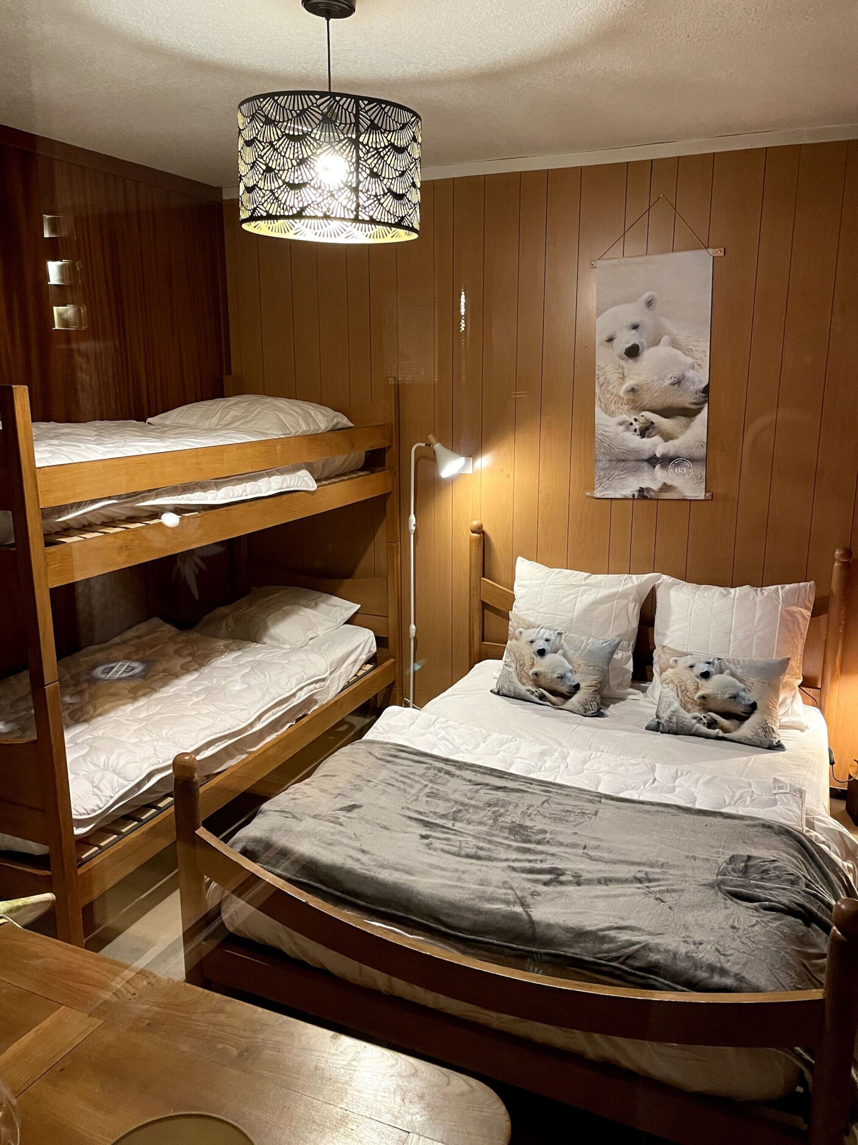 Apartment | 1 bilik tidur, seterika/papan seterika 