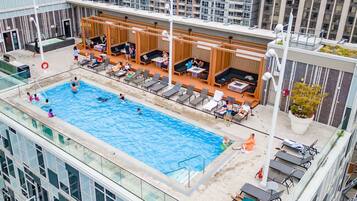 Piscina infinita