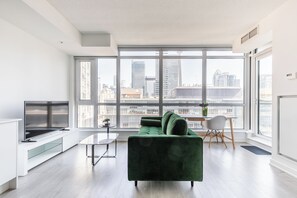 Basic Studio, City View