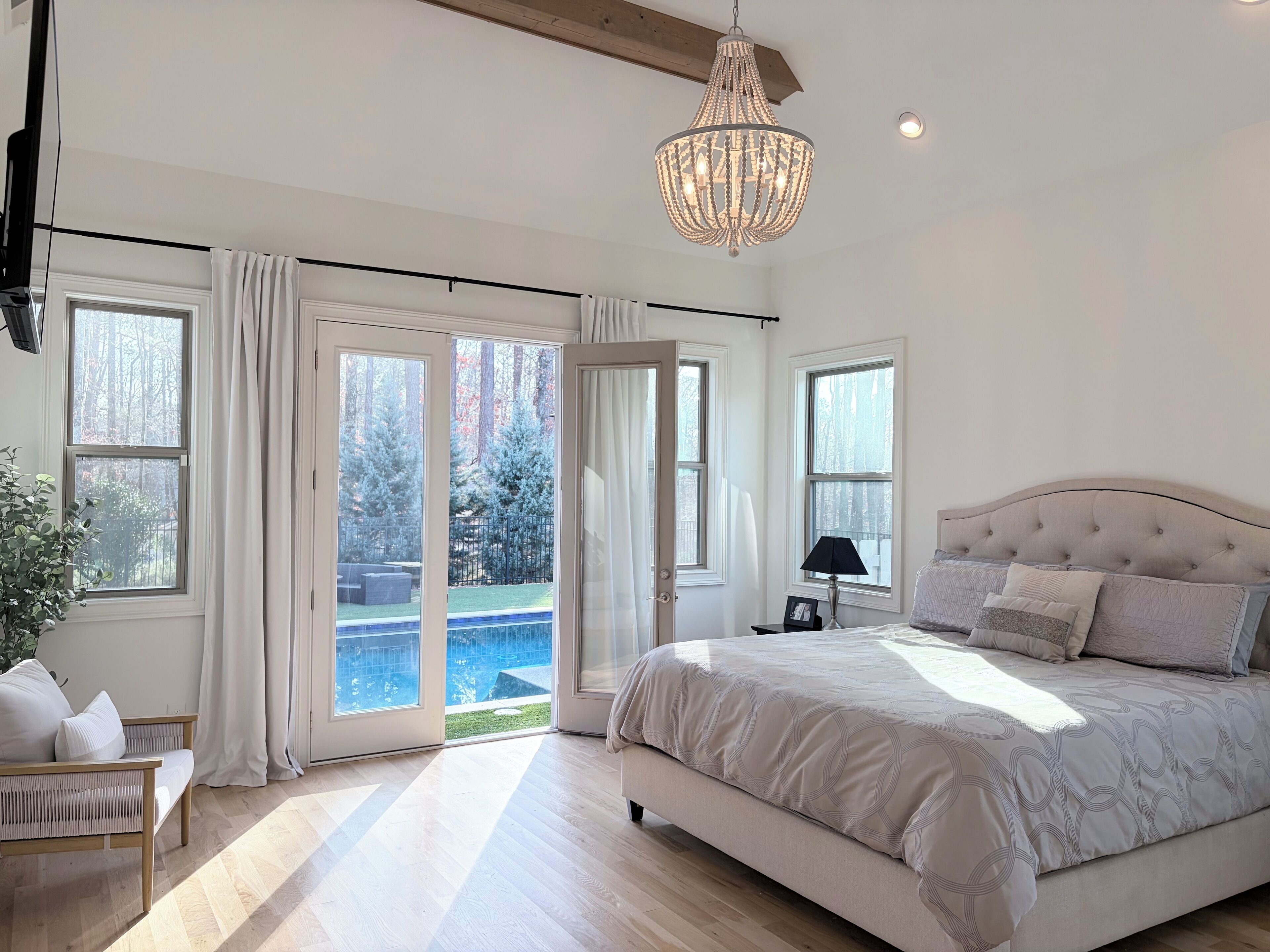 6 chambres, fer et planche à repasser, Wi-Fi, draps fournis