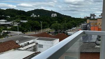 Comfort Apartment, Balcony, City View