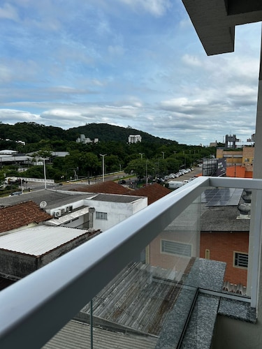 AP ENCANTADOR 1 QUARTO PX. DO CAU HANSEN