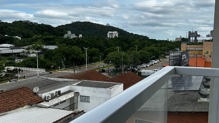 AP ENCANTADOR 1 QUARTO PX. DO CAU HANSEN