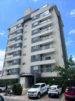 Exterior - AP ENCANTADOR 1 QUARTO PX. DO CAU HANSEN (Joinville)