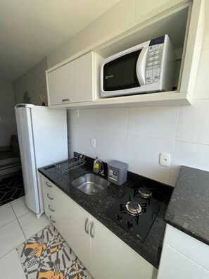 คอมฟอร์ทอพาร์ทเมนท์, ระเบียง, วิวเมือง | ครัวส่วนตัว