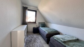 Casa | 2 quartos, individualmente mobiliados