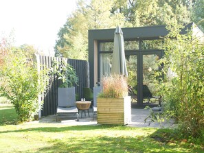 House | Garden - Romantic Getaway at Drenthe Nature Lodge (Dalerveen)
